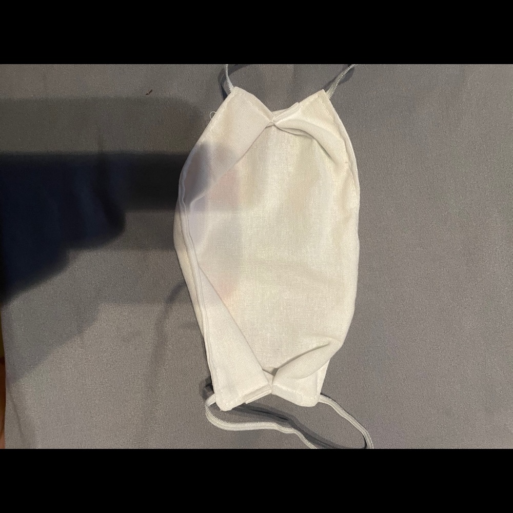 Embroidered face mask - Picture 10 of 12